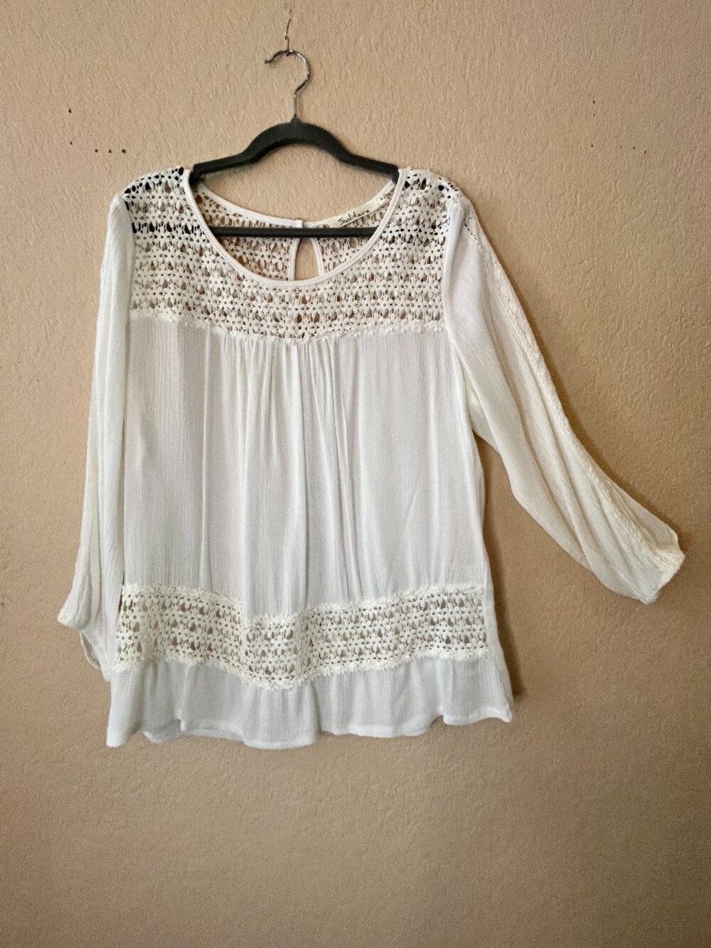 Women's Breezy Cream-colored Summer Lace Blouse size medium